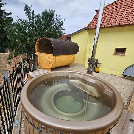 Maison d'hôtes Na Farme Se Saunou A Virivkou, I S Jizdou Na Koni *