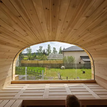Maison d'hôtes Na Farme Se Saunou A Virivkou, I S Jizdou Na Koni *