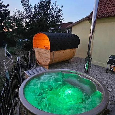 Na Farme Se Saunou A Virivkou, I S Jizdou Na Koni Maison d'hôtes