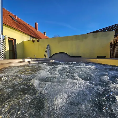 Maison d'hôtes Na Farme Se Saunou A Virivkou, I S Jizdou Na Koni Příbram